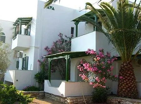 Vrettos Beachfront * Плака