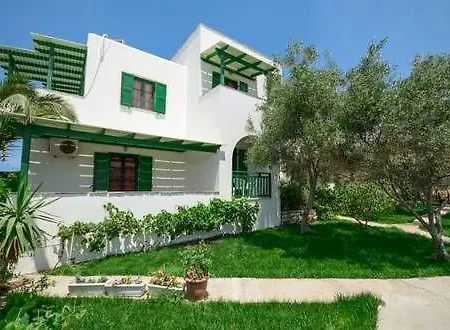 Апартаменты Vrettos Beachfront Плака