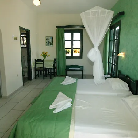 Апартаменты Vrettos Beachfront *