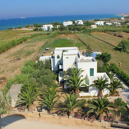 Vrettos Beachfront Апартаменты